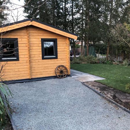 3 Slaapkamer Blokhut Met Opgemaakte Bedden Villa Putten Eksteriør billede